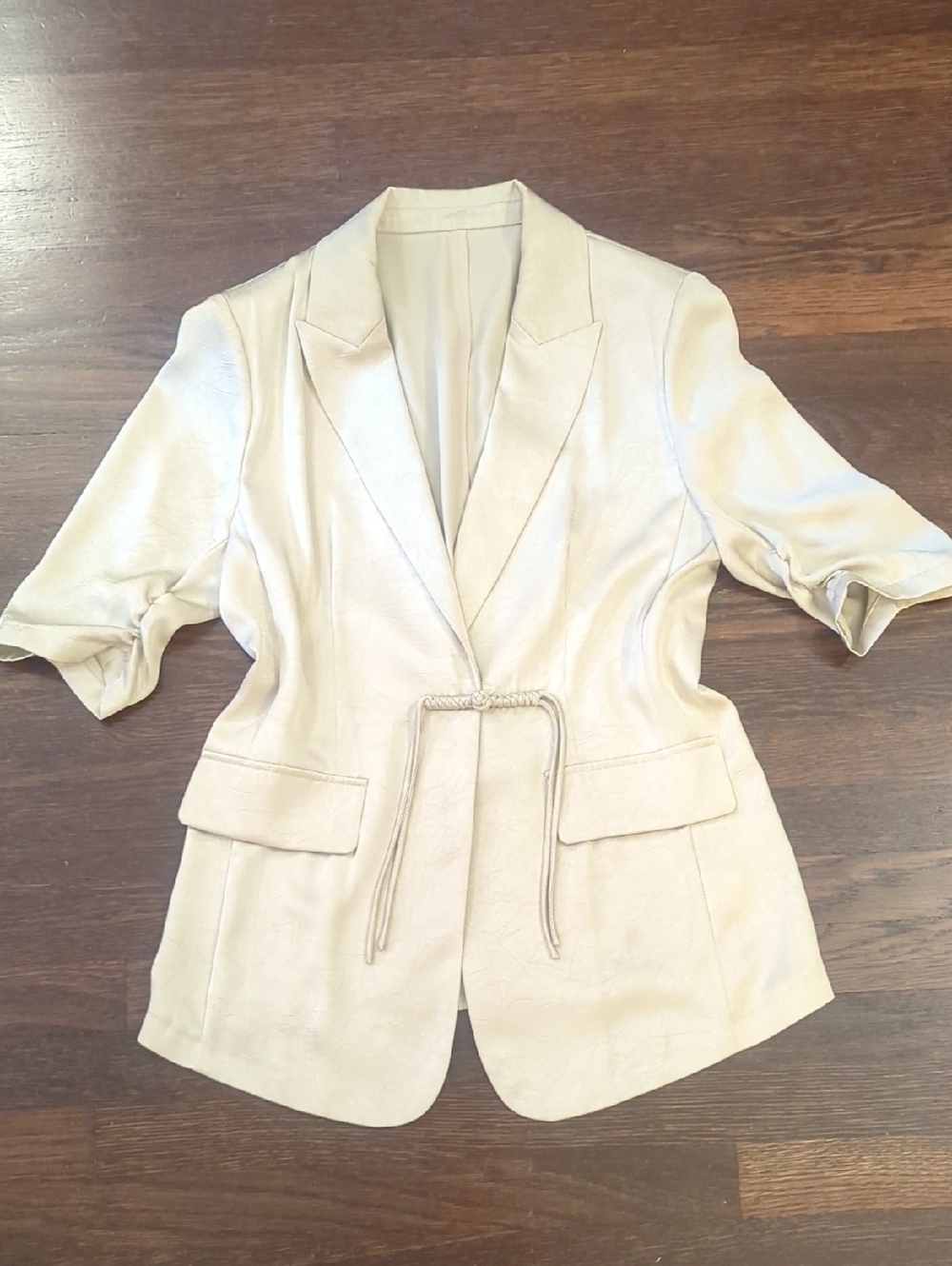 Women's Cream Short-Sleeve Blazer Jacket